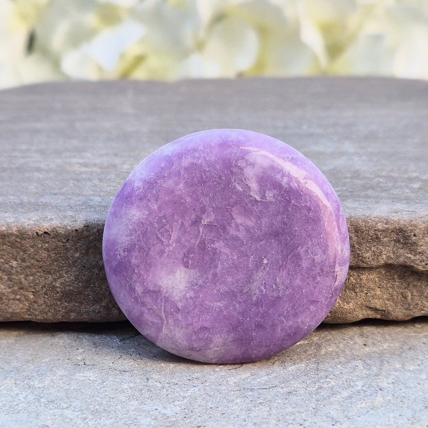 Beautiful Lepidolite crystal in gentle purple tones. A comforting crystal for stress, overwhelm, and relaxation — perfect as a thoughtful gift or daily support.