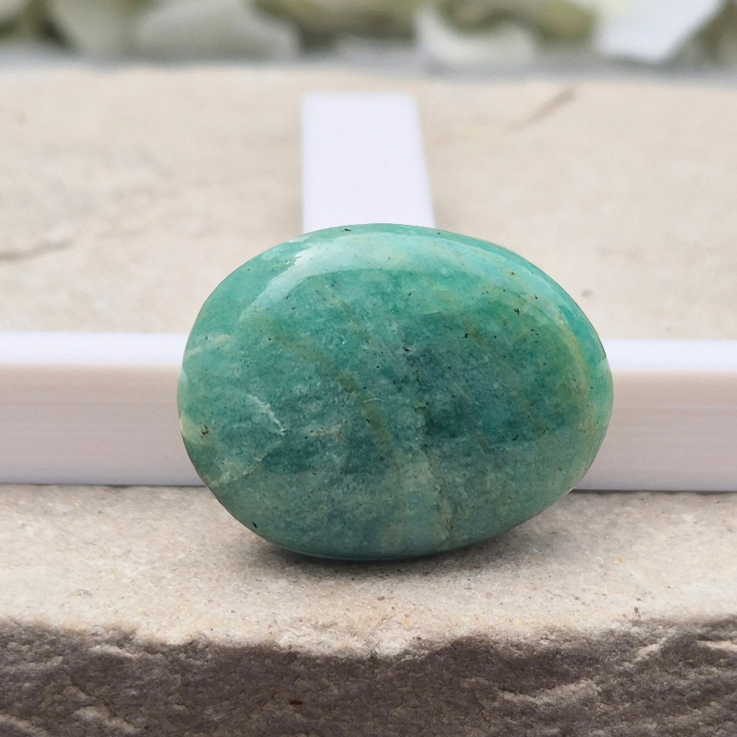 Soothing Amazonite galet to support calm, confidence, and honest expression. A gentle crystal for emotional balance and everyday support.