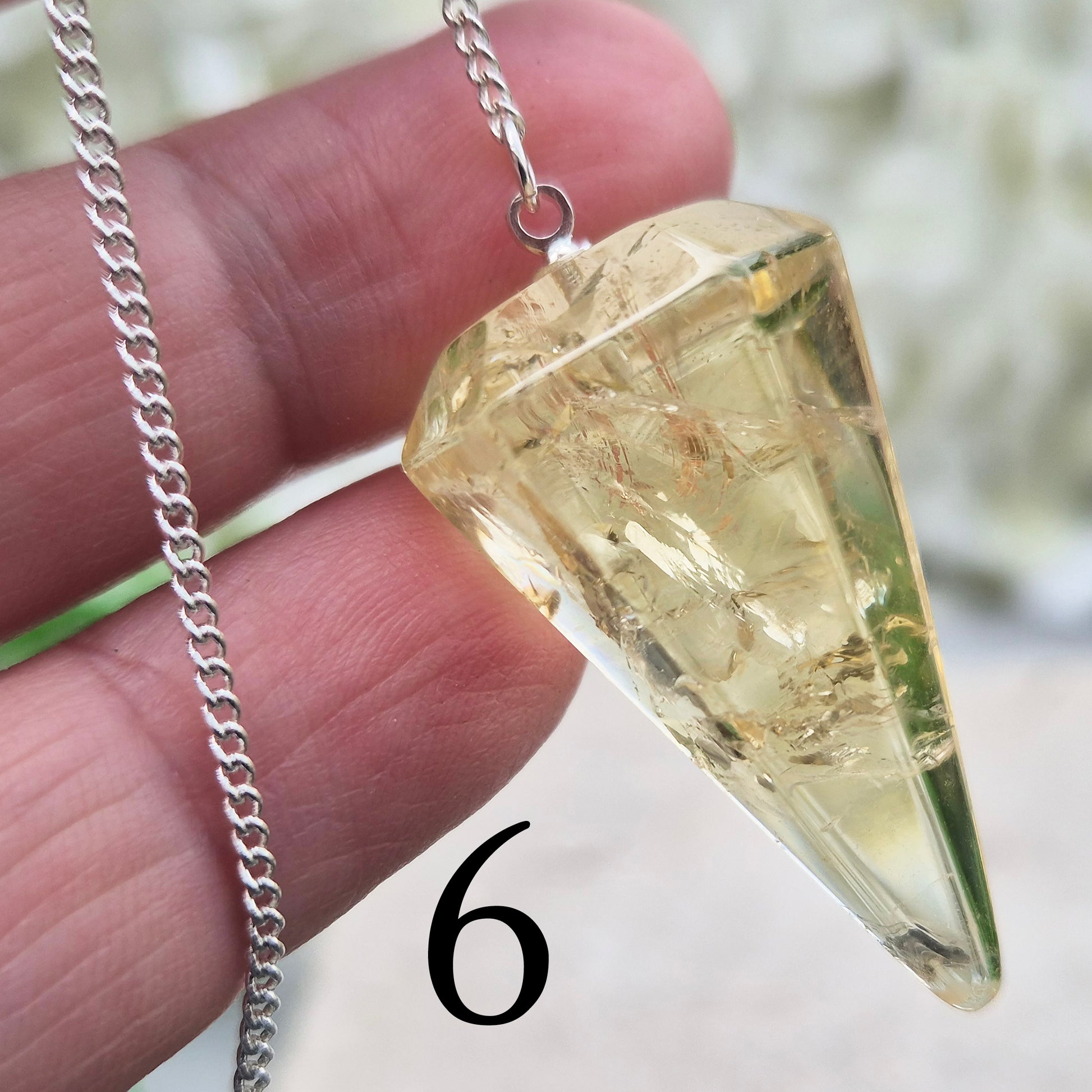 Citrine Crystal Pendulum – Genuine Healing Crystal for Dowsing, Reiki & Spiritual Guidance. Bright uplifting energy for divination and balance.