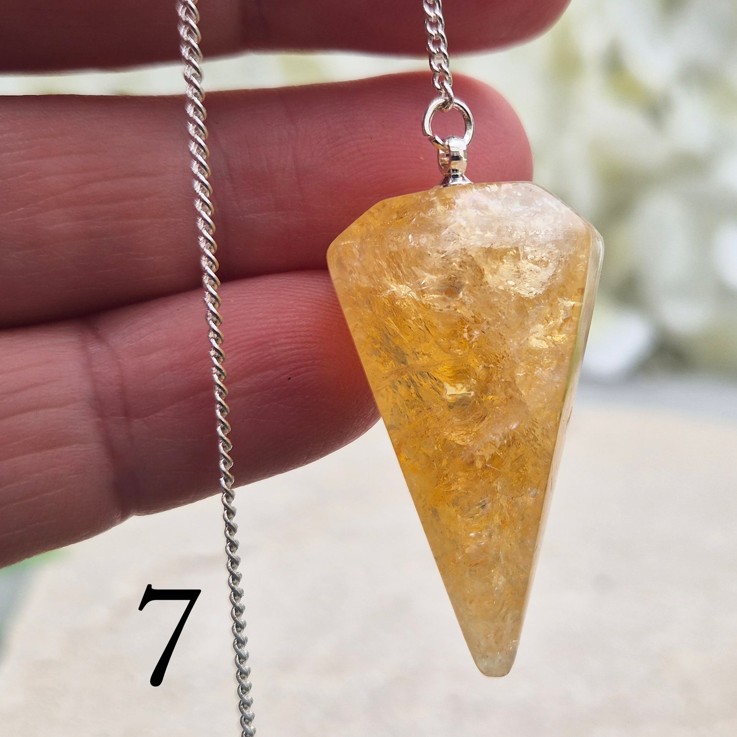 Citrine Crystal Pendulum – Genuine Healing Crystal for Dowsing, Reiki & Spiritual Guidance. Bright uplifting energy for divination and balance.
