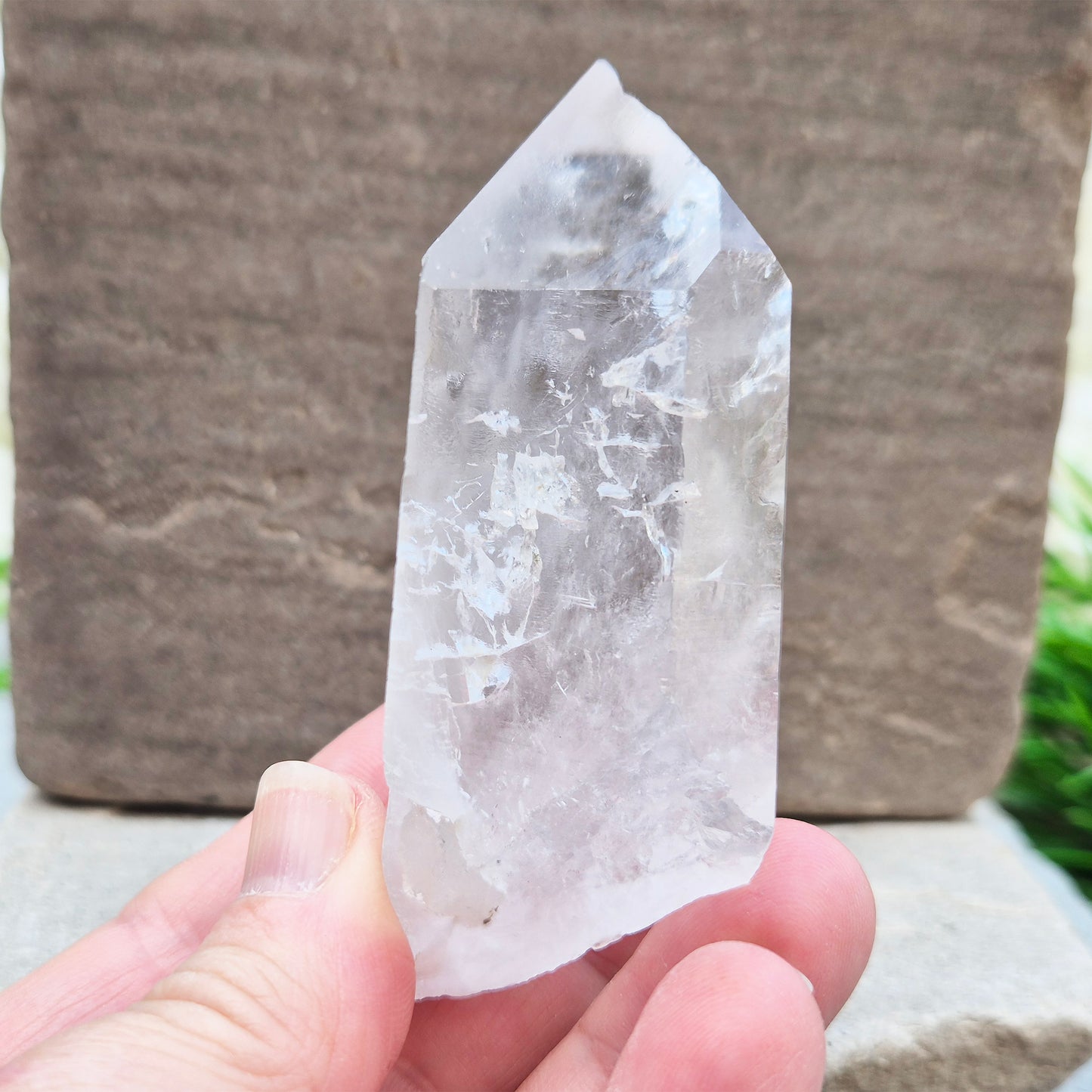 Natural quartz point from Brazil – Beautifully formed, high-quality crystals ideal for amplifying energy, meditation, or display in your crystal collection.