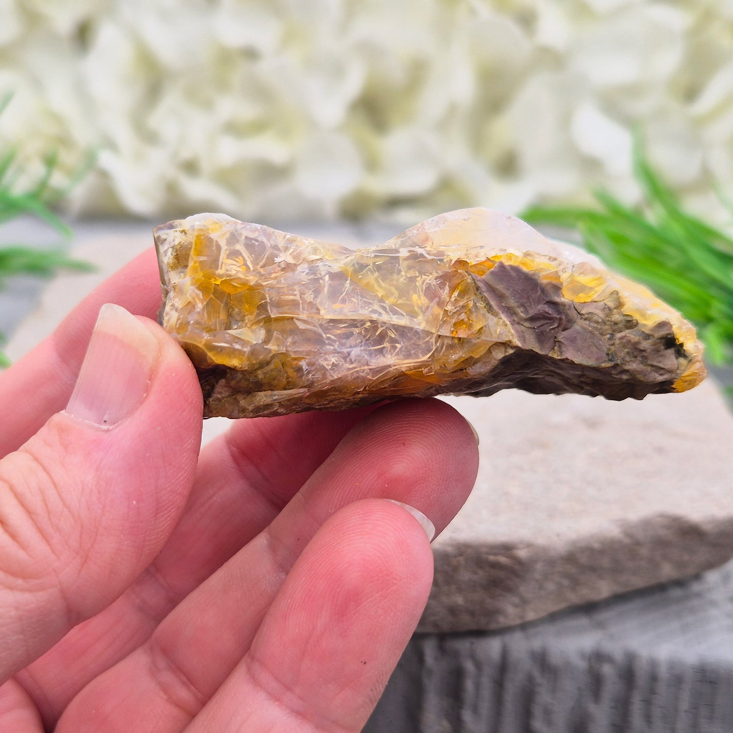 Natural Butte Opal from Oregon, USA. A genuine opal specimen with beautiful natural patterns, perfect for crystal collectors and mineral displays.