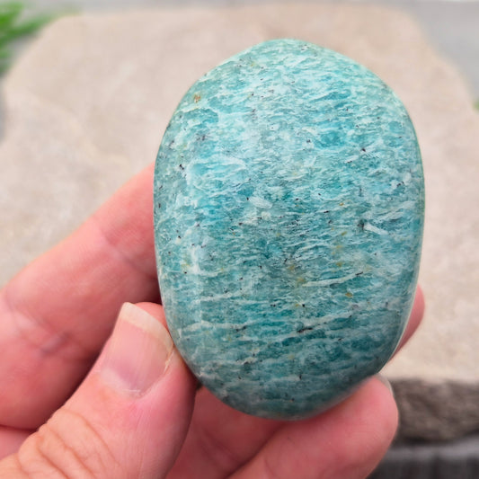 Smooth Amazonite pebble from Mozambique. A calming stone often linked to honest, grounded communication. Hand-picked crystals, UK independent shop.