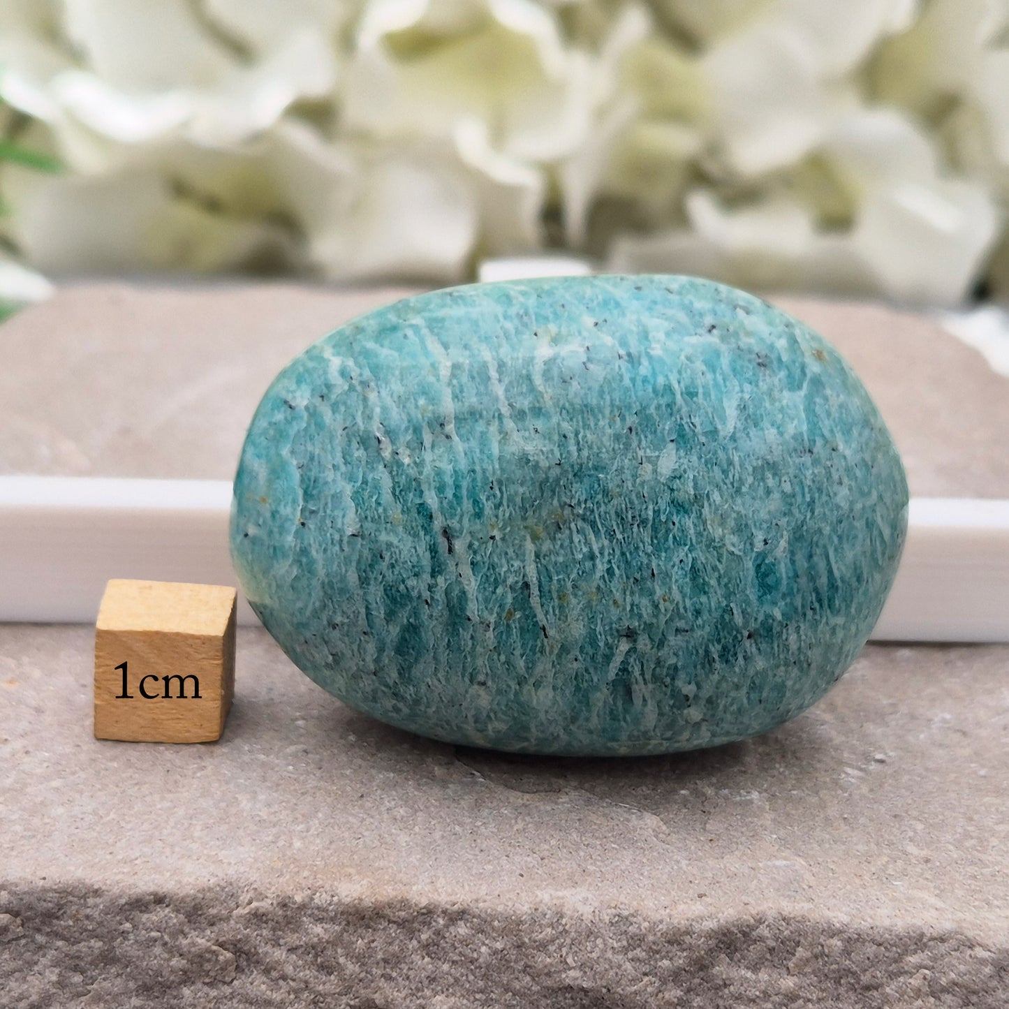 Smooth Amazonite pebble from Mozambique. A calming stone often linked to honest, grounded communication. Hand-picked crystals, UK independent shop.
