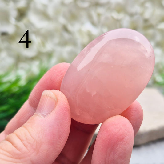 Rose Quartz Palm Stone – the stone of unconditional love and emotional healing. Brings gentle comfort, self-love, and harmony to the heart and mind.