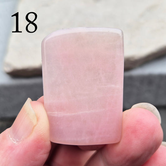 This Pink Petalite polished slice shows soft, pale pink tones. Cut into a flat slice, these pieces are ideal for jewellery making, crystal grids, or carrying in a pocket or bag.