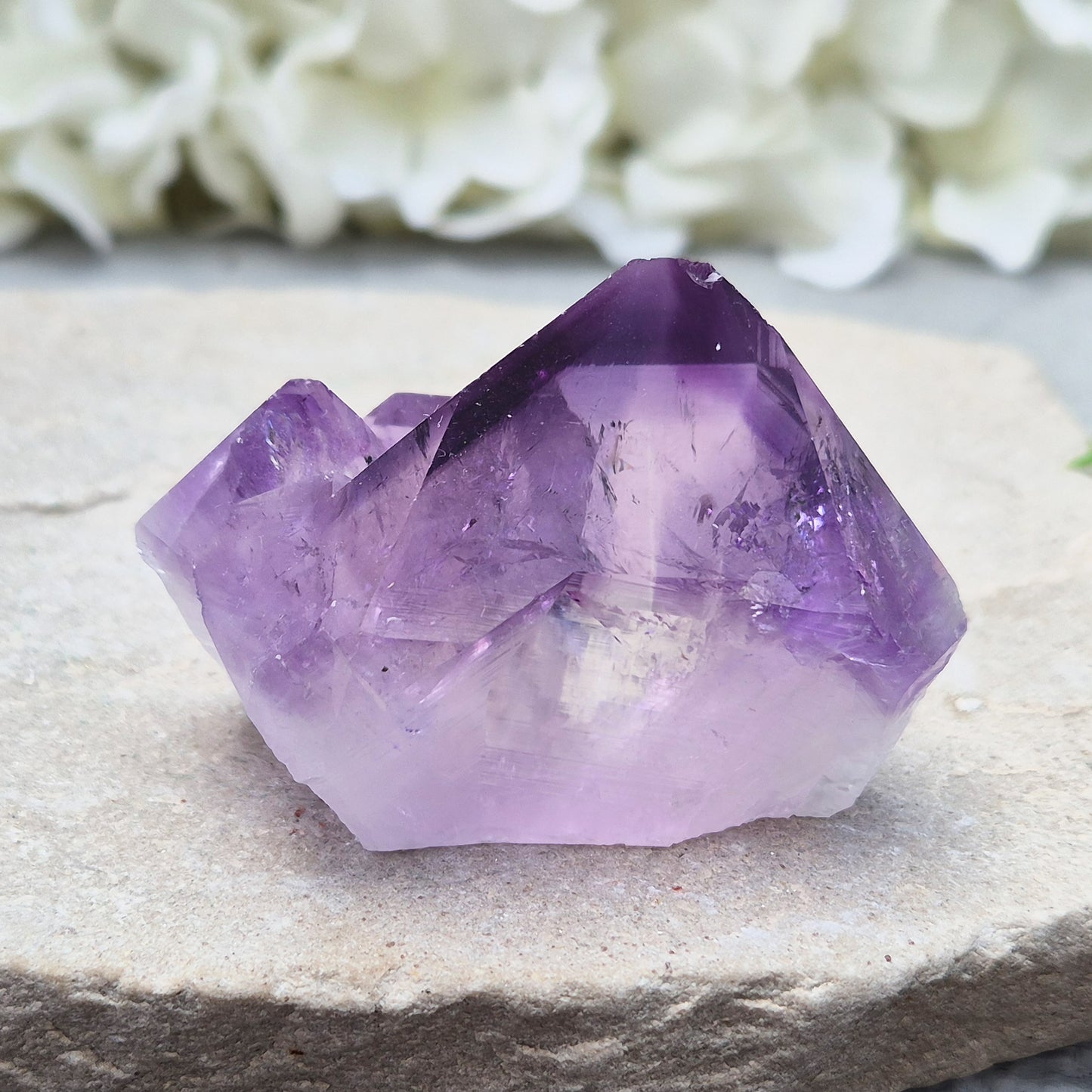 Amethyst standing point with rich purple tones, ideal for creating a calm, grounded space. A striking piece for display, meditation, or everyday energy support.