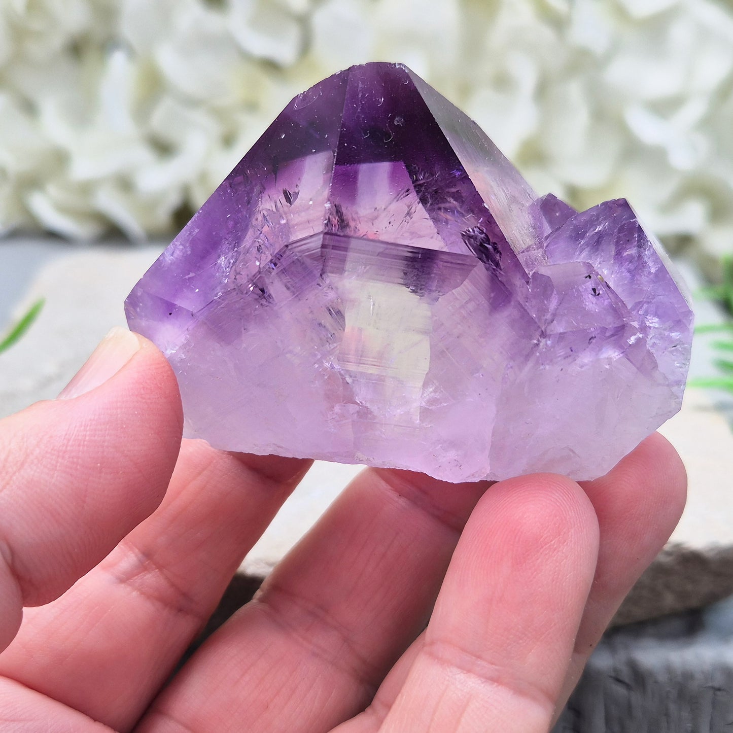 Amethyst standing point with rich purple tones, ideal for creating a calm, grounded space. A striking piece for display, meditation, or everyday energy support.