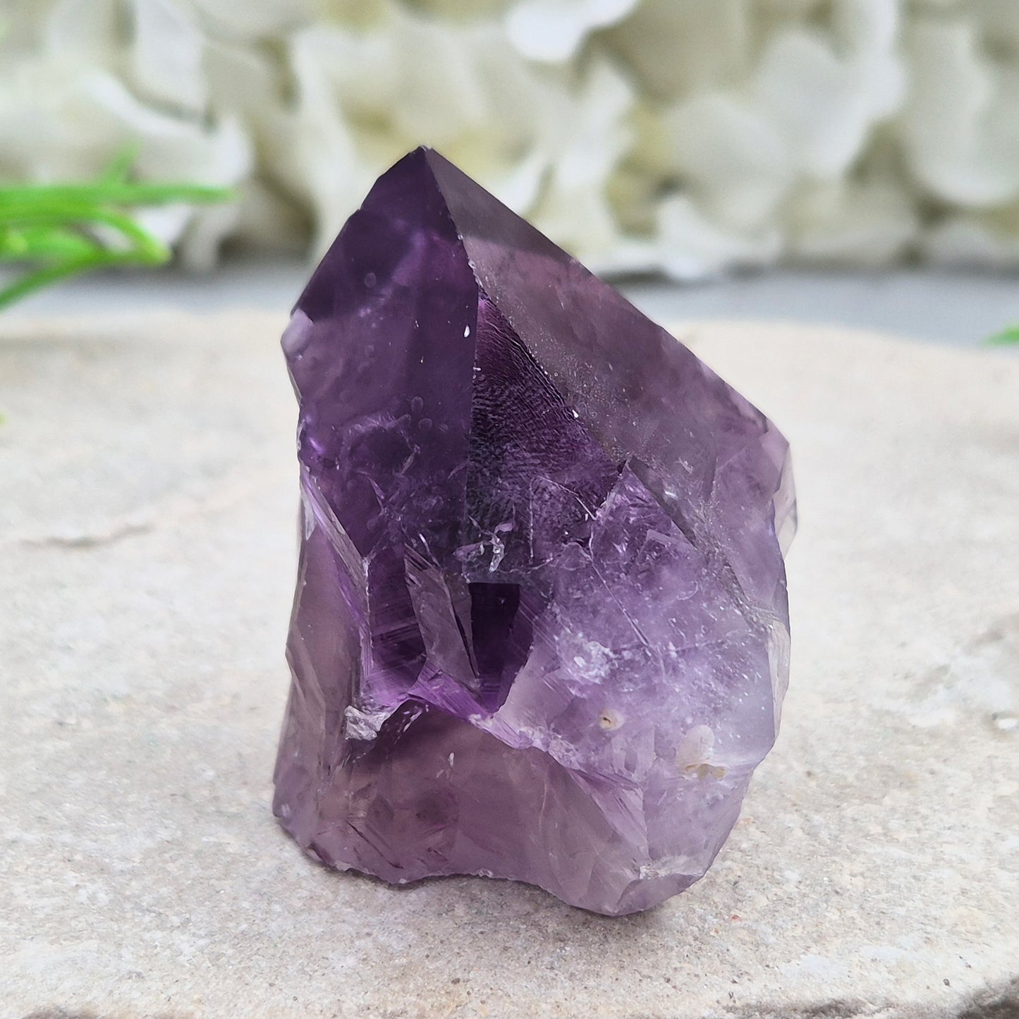 Amethyst standing point with rich purple tones, ideal for creating a calm, grounded space. A striking piece for display, meditation, or everyday energy support.