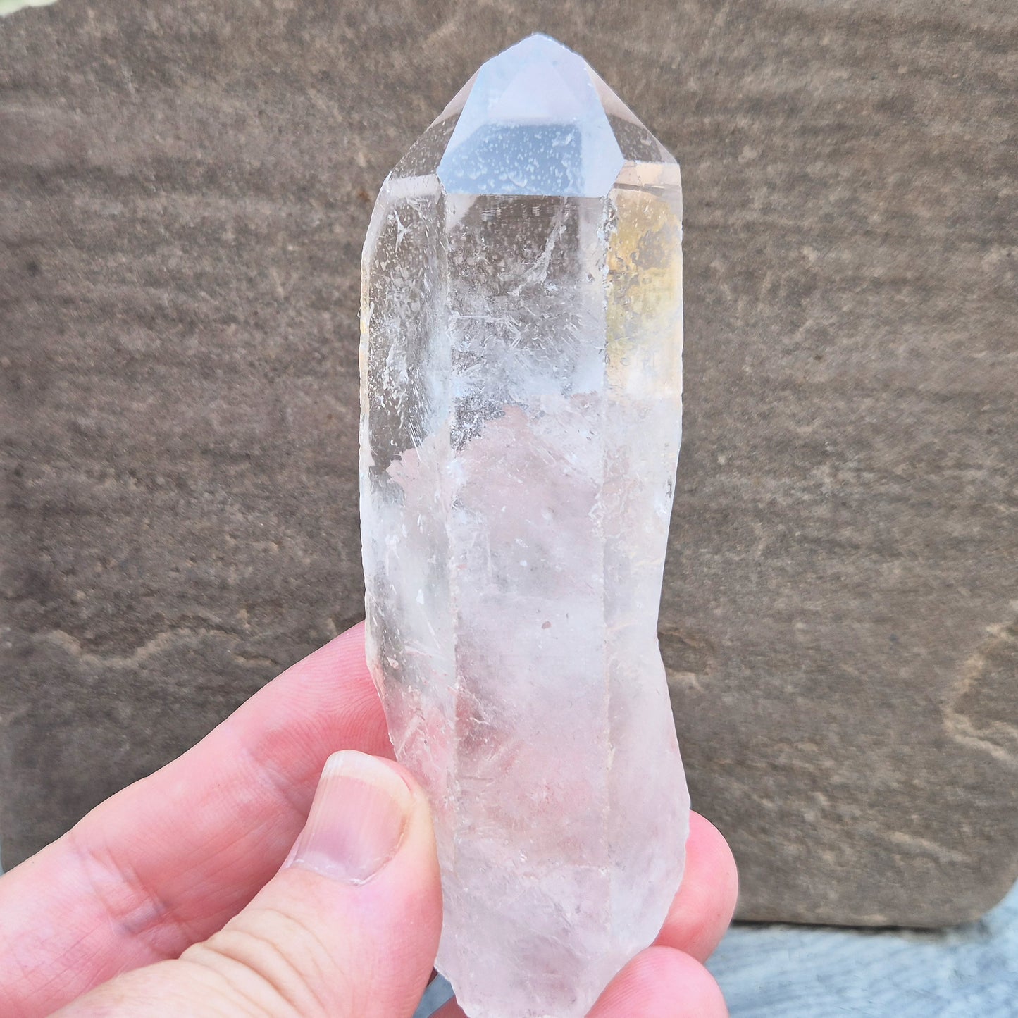 Natural quartz point from Brazil – Beautifully formed, high-quality crystals ideal for amplifying energy, meditation, or display in your crystal collection.