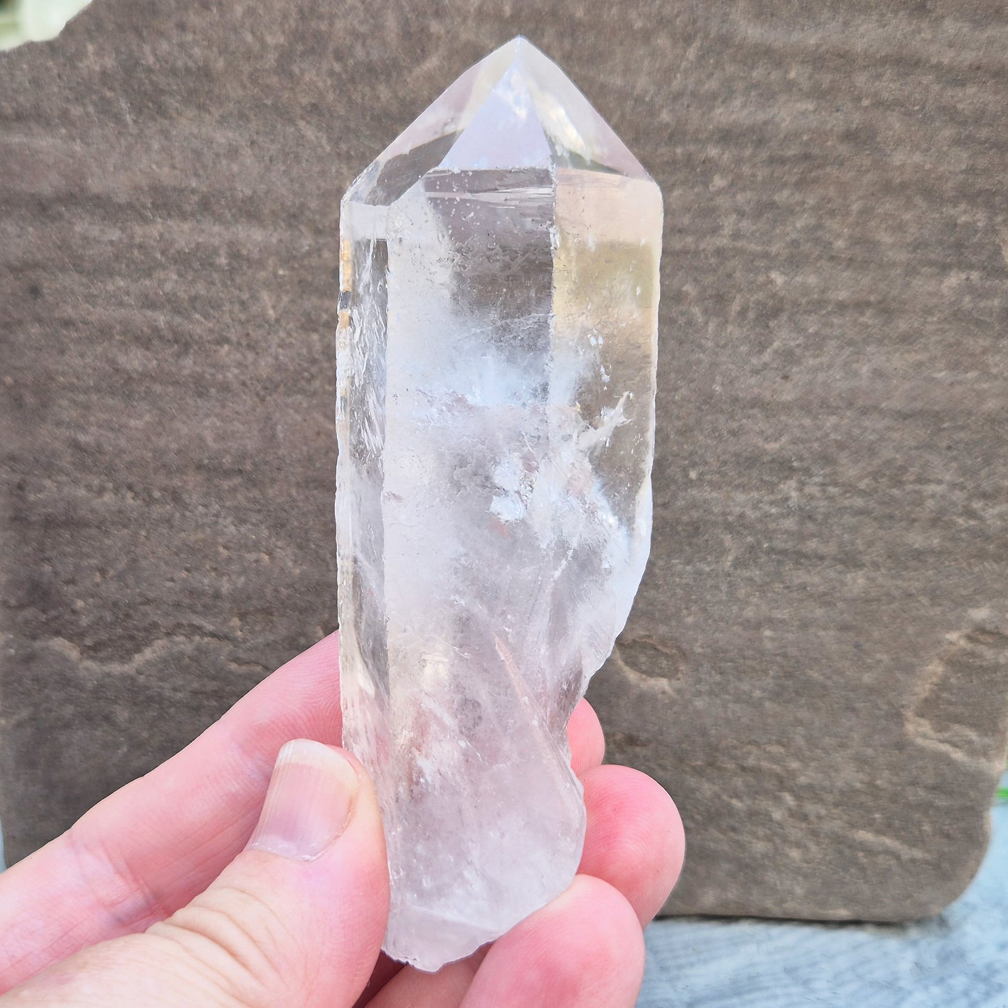 Natural quartz point from Brazil – Beautifully formed, high-quality crystals ideal for amplifying energy, meditation, or display in your crystal collection.