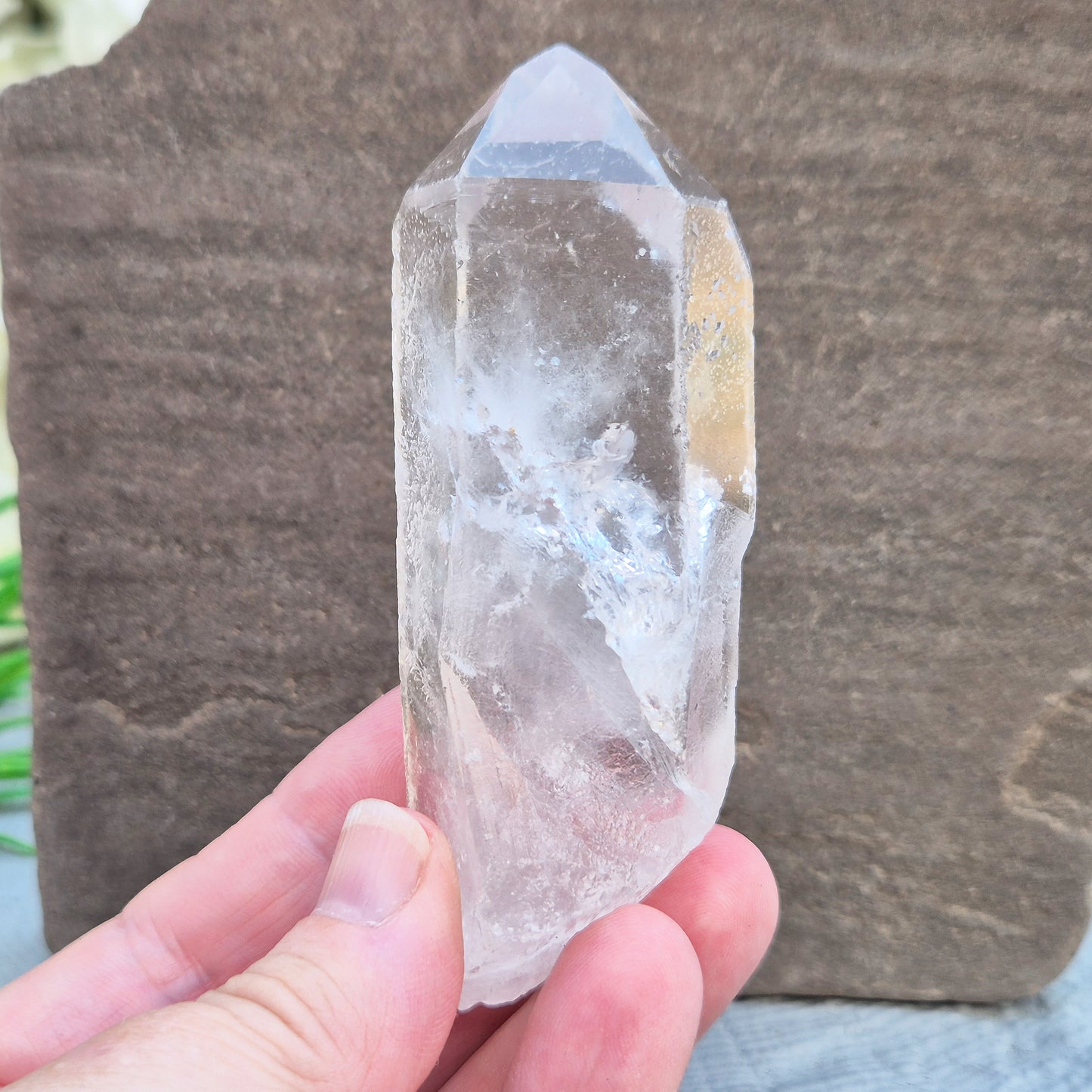 Natural quartz point from Brazil – Beautifully formed, high-quality crystals ideal for amplifying energy, meditation, or display in your crystal collection.