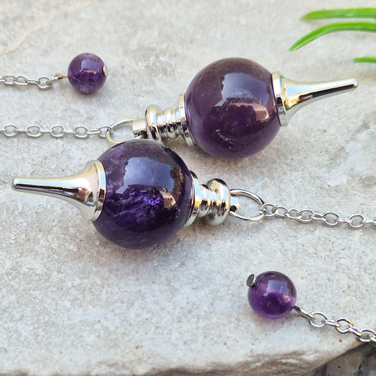 Amethyst pendulum with ball, ideal for dowsing, divination, and energy work. A beautiful tool for spiritual practice, tarot readings, and crystal healing.
