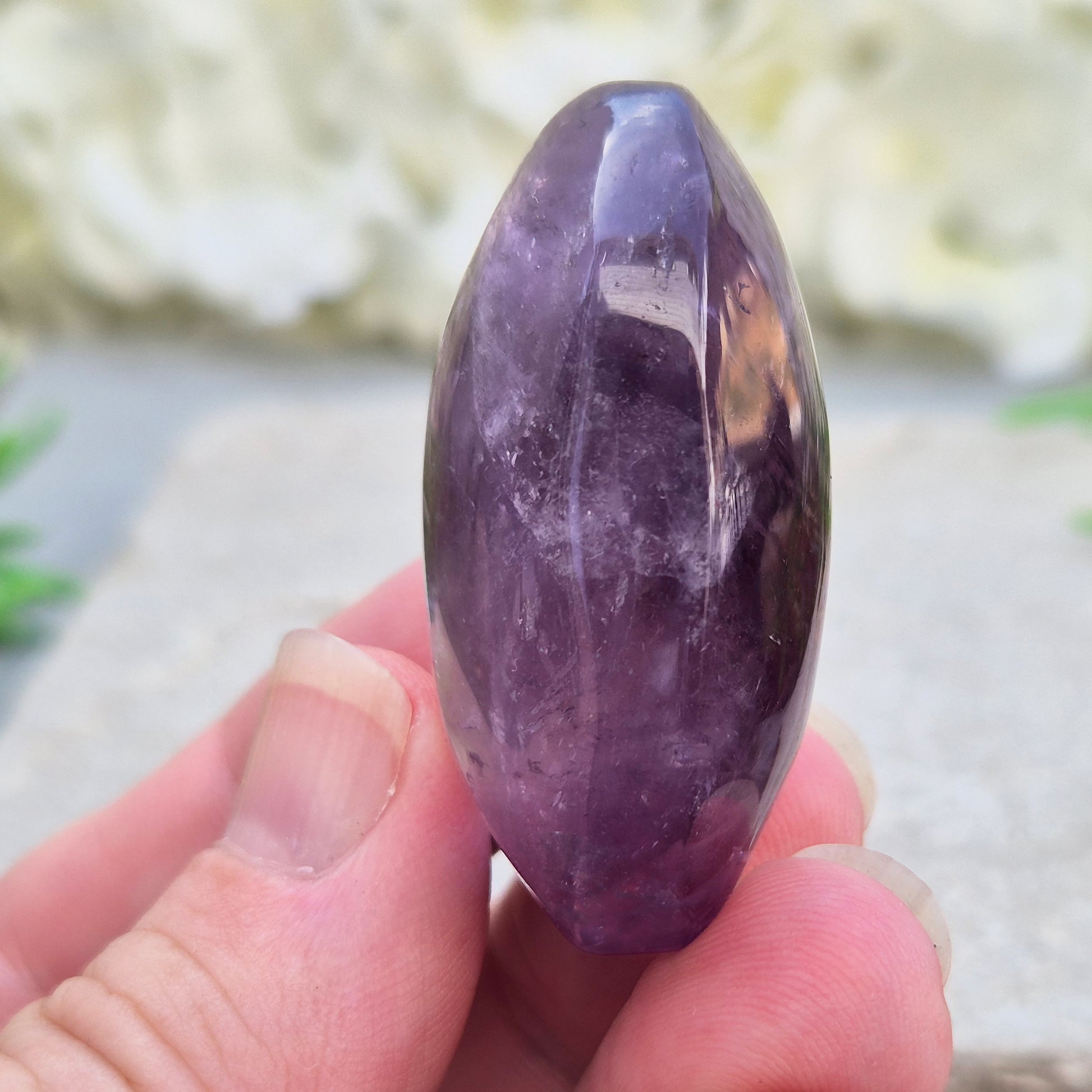 Amethyst palm stone for calm, focus, and balance. Smooth, soothing, and ideal for meditation or everyday grounding. Beautiful quality and easy to hold.