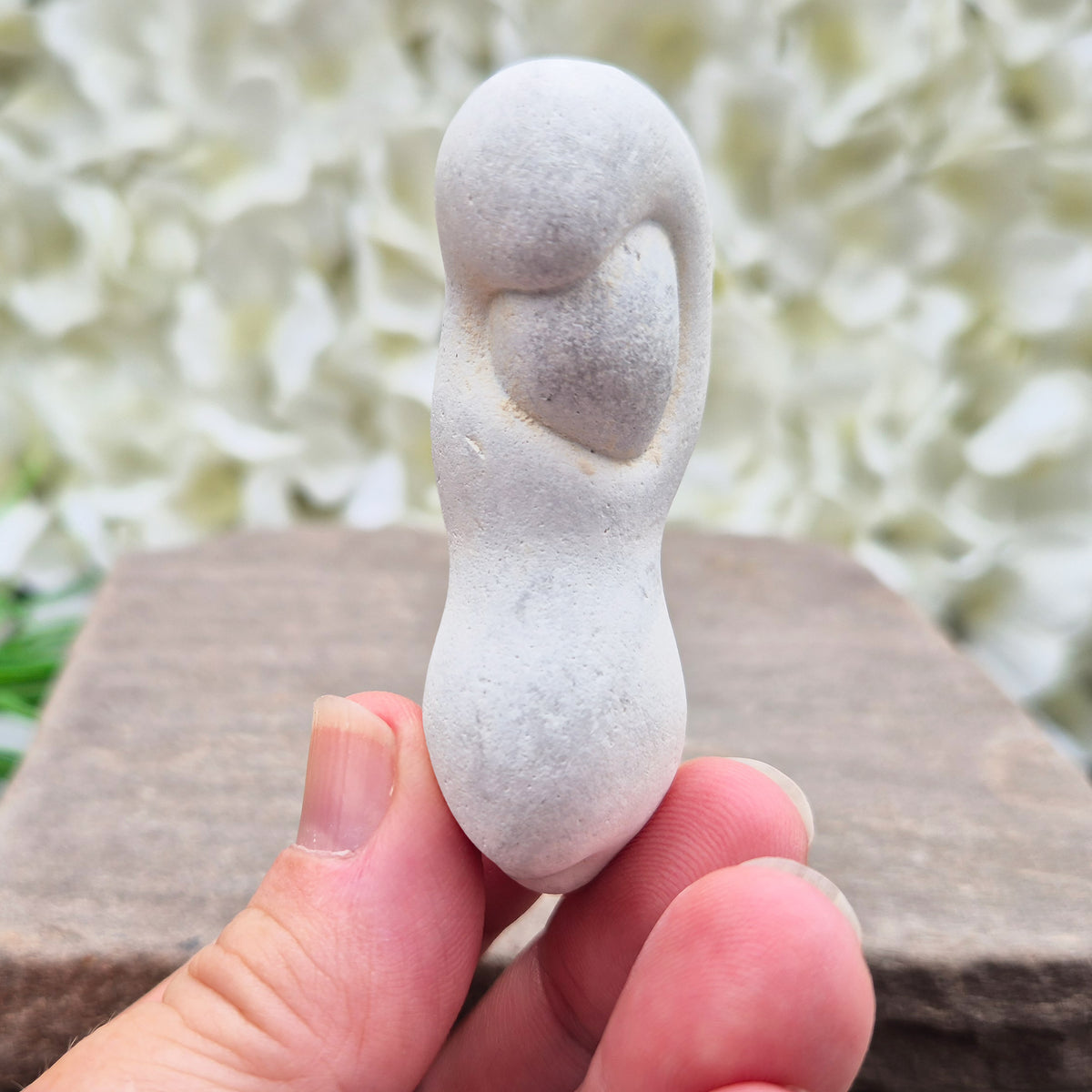 Menalite Freeform from Morocco – Goddess Stone of feminine wisdom, grounding and transformation. A nurturing crystal for meditation and life’s cycles.