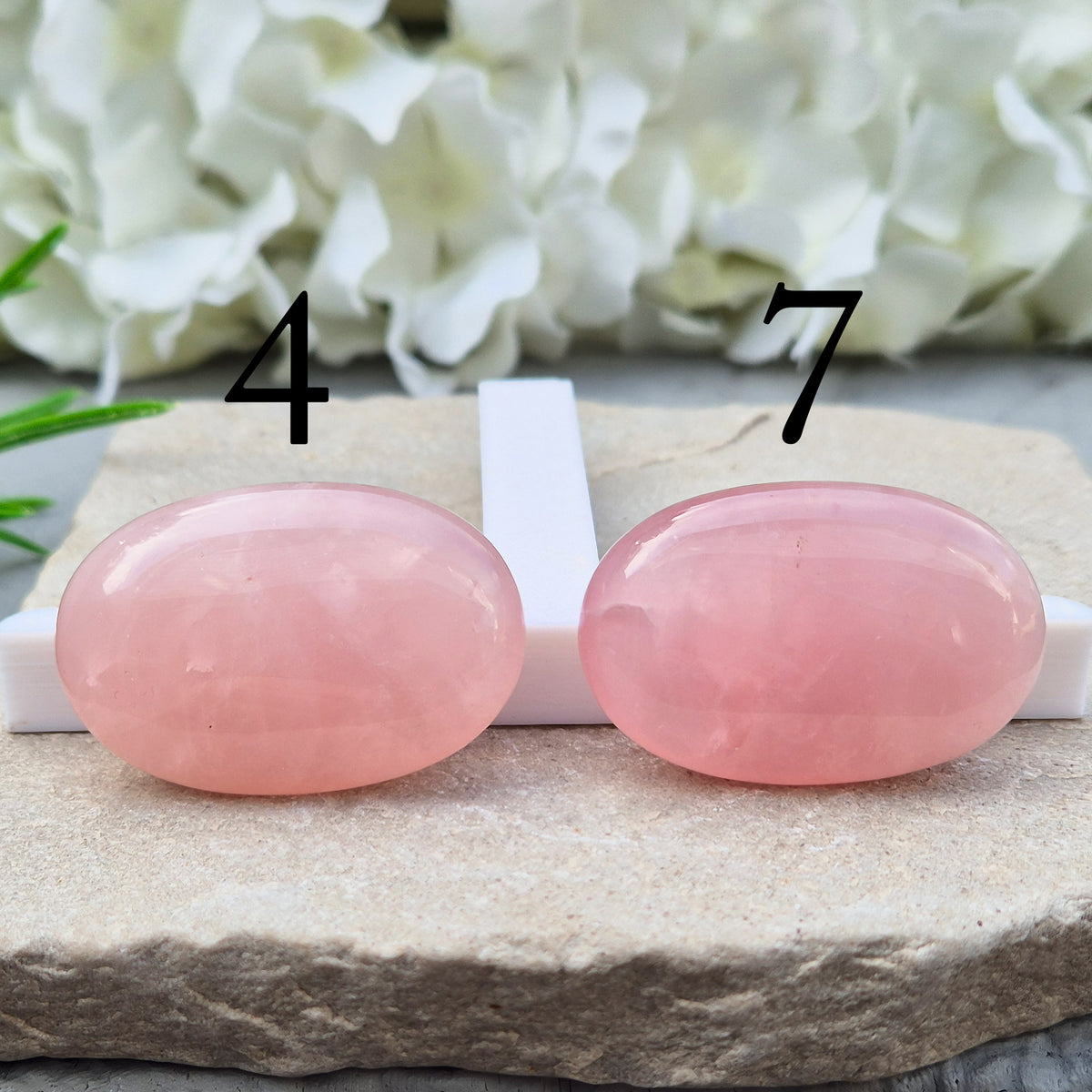 Rose Quartz Palm Stone – the stone of unconditional love and emotional healing. Brings gentle comfort, self-love, and harmony to the heart and mind.