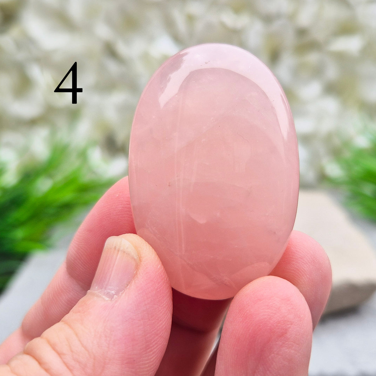 Rose Quartz Palm Stone – the stone of unconditional love and emotional healing. Brings gentle comfort, self-love, and harmony to the heart and mind.