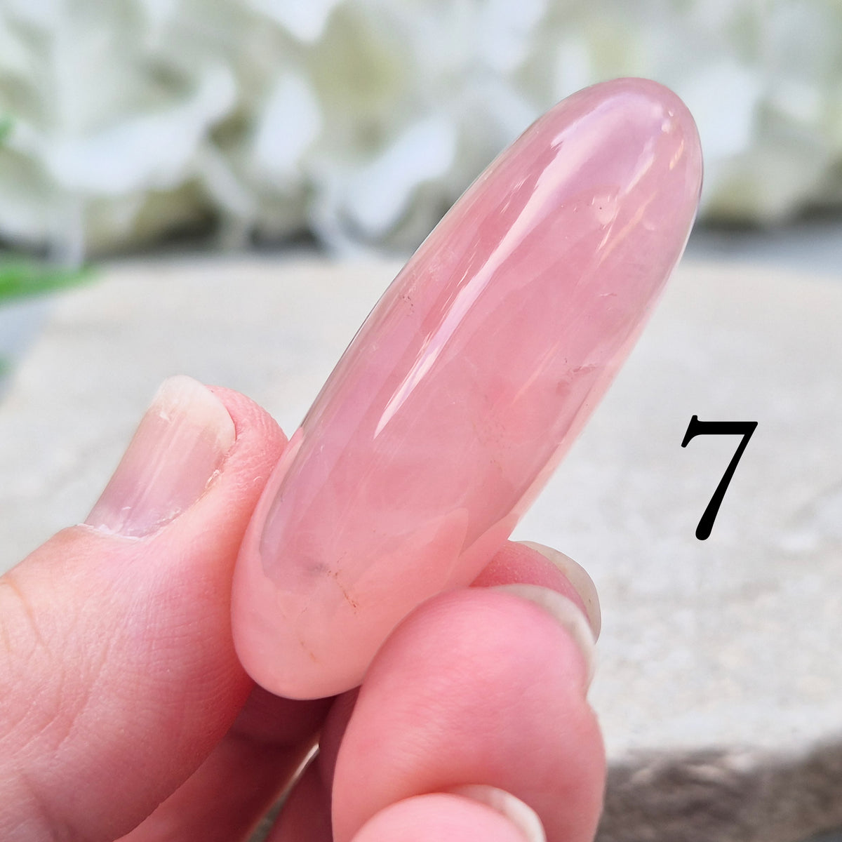 Rose Quartz Palm Stone – the stone of unconditional love and emotional healing. Brings gentle comfort, self-love, and harmony to the heart and mind.