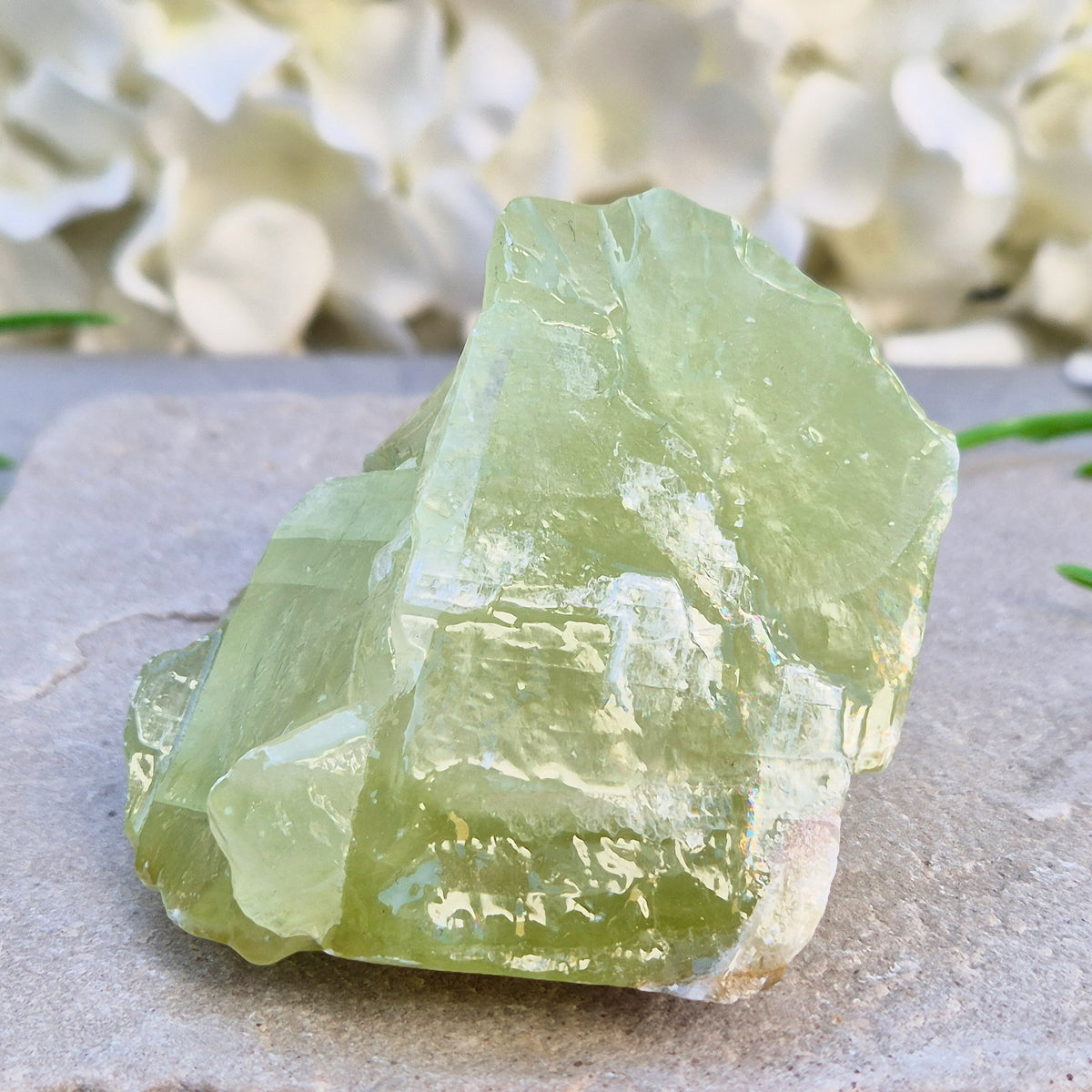 Soothing Green Calcite chunk that encourages release, emotional balance and gentle renewal. Ideal for heart-centred energy work and fresh starts. 