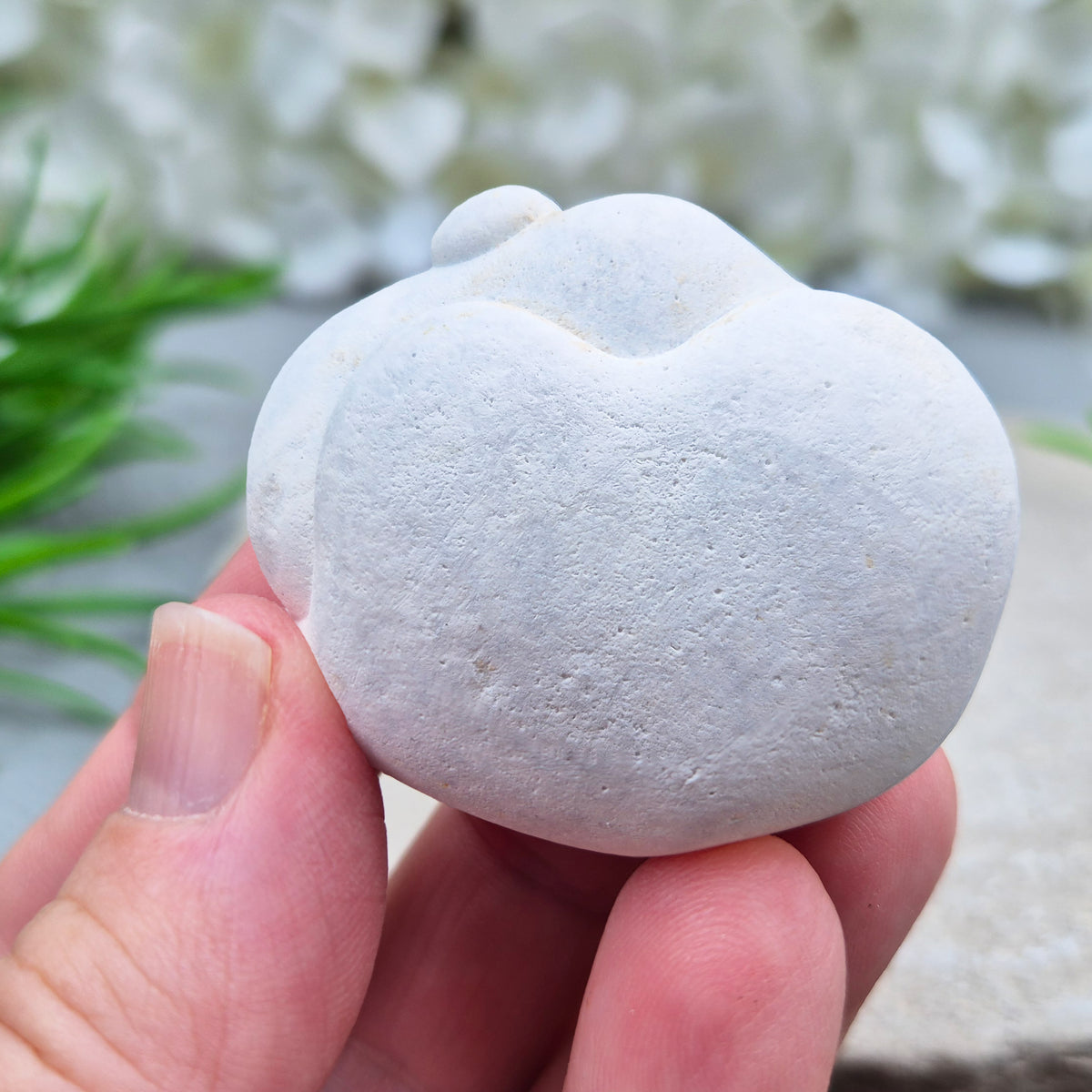 Menalite Freeform from Morocco – Goddess Stone of feminine wisdom, grounding and transformation. A nurturing crystal for meditation and life’s cycles.