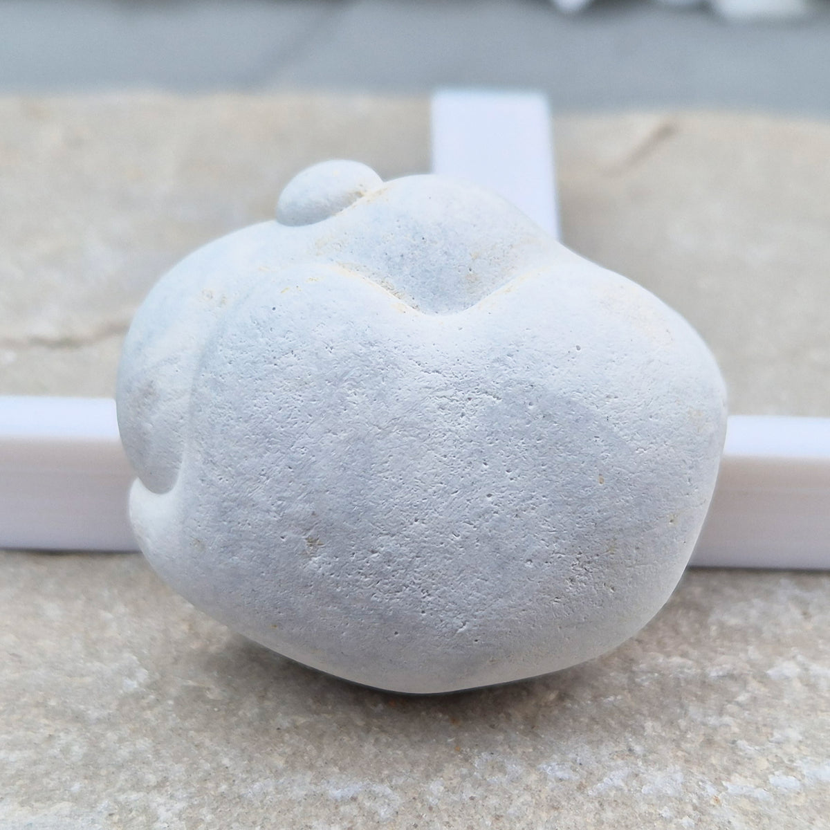 Menalite Freeform from Morocco – Goddess Stone of feminine wisdom, grounding and transformation. A nurturing crystal for meditation and life’s cycles.