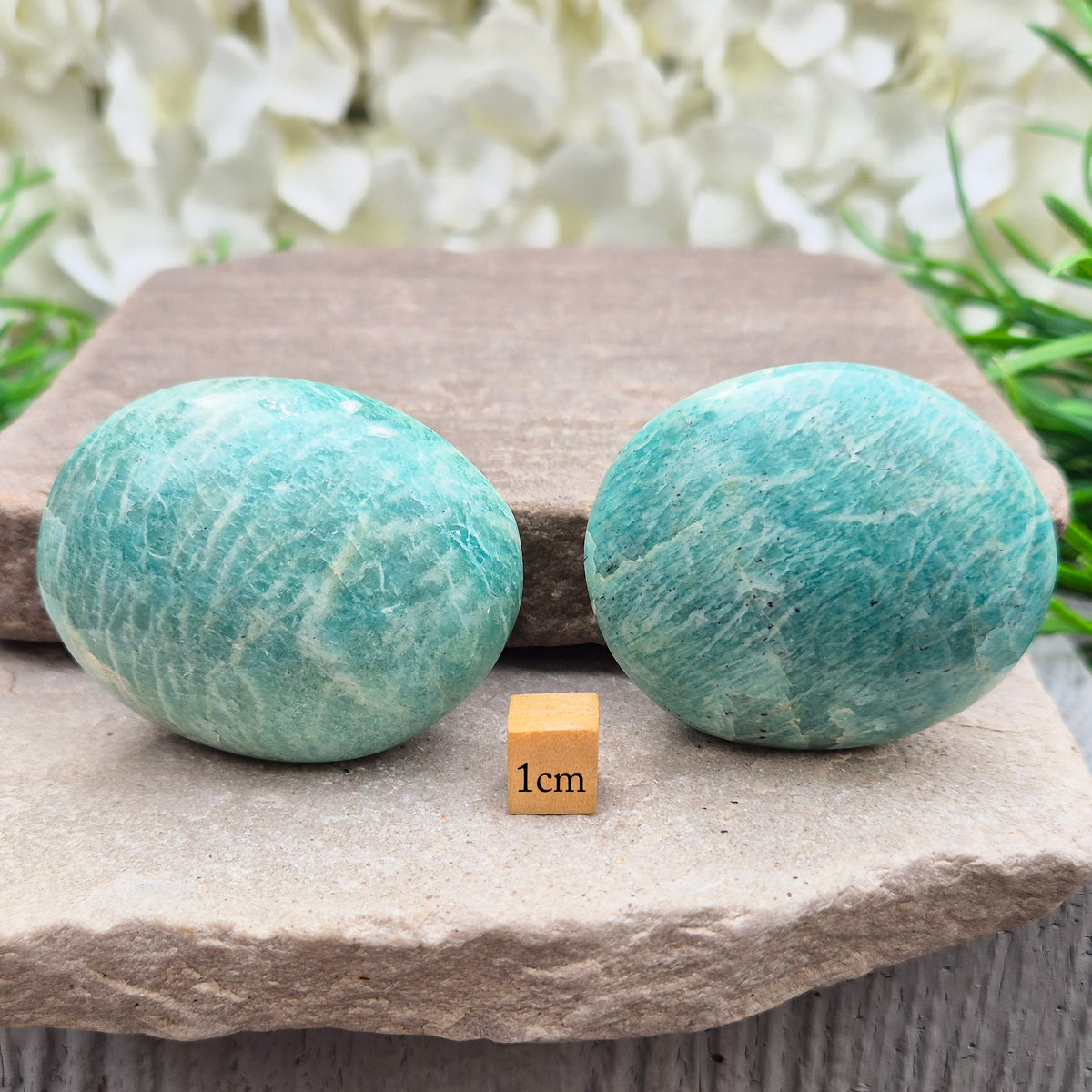 Polished Amazonite galets with calming, balanced energy. Ideal for easing stress, open communication, and supportive everyday use. 