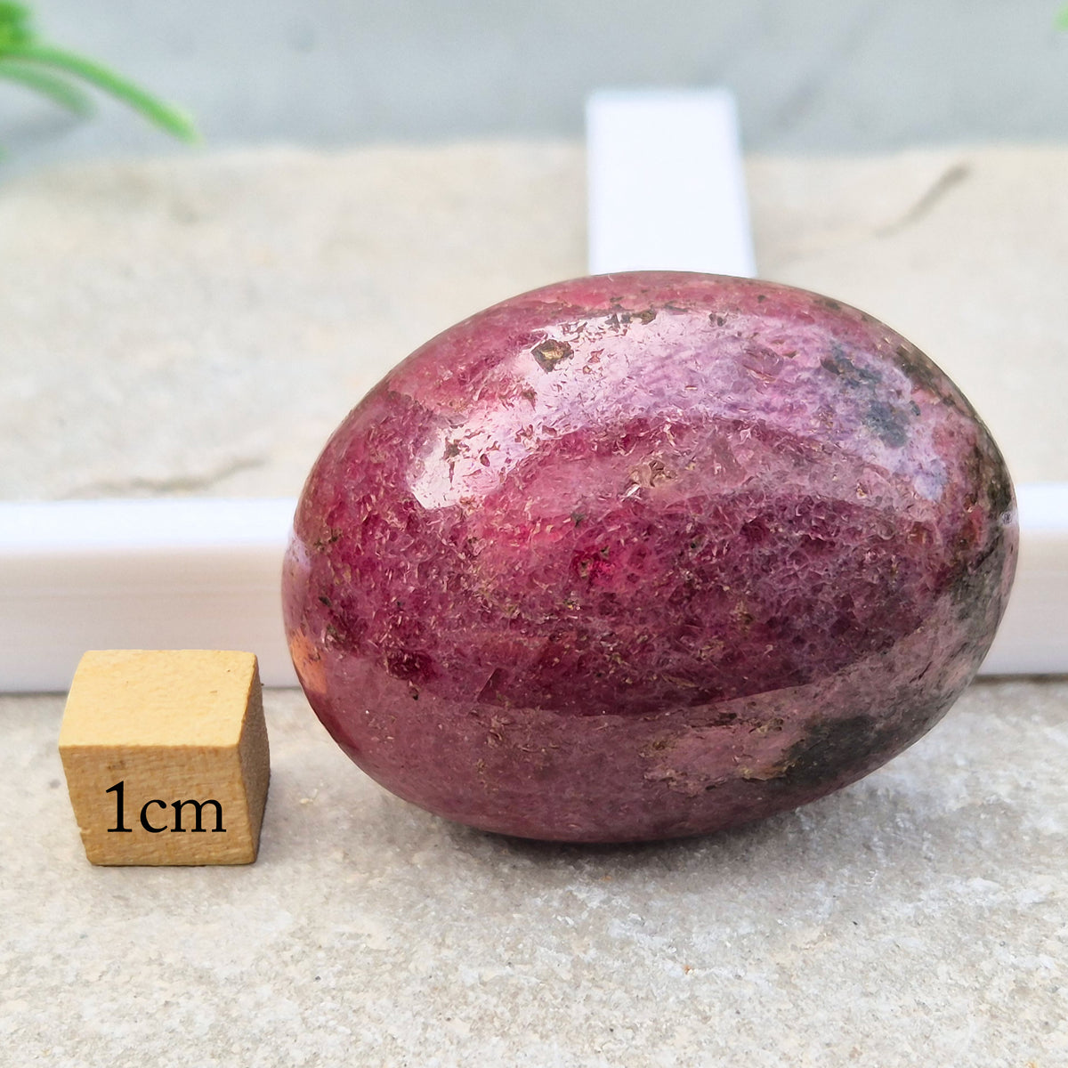 Rhodonite: Known for its beautiful pink hues, this crystal supports emotional healing and personal growth, ideal for enhancing your spiritual practice.
