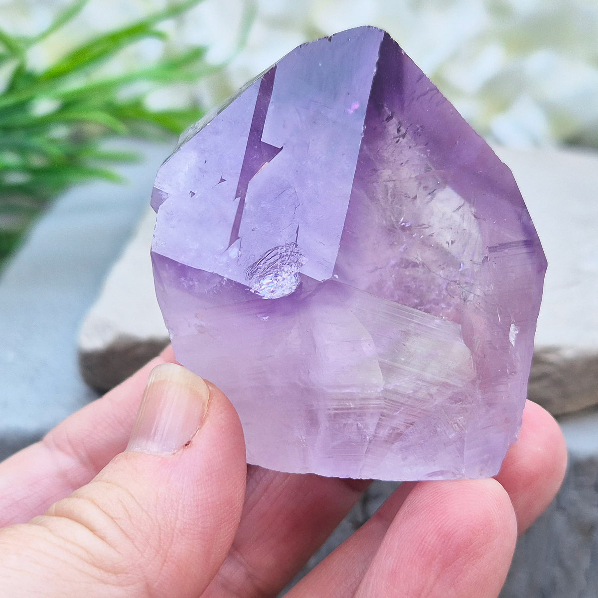 Amethyst standing point with rich purple tones, ideal for creating a calm, grounded space. A striking piece for display, meditation, or everyday energy support.