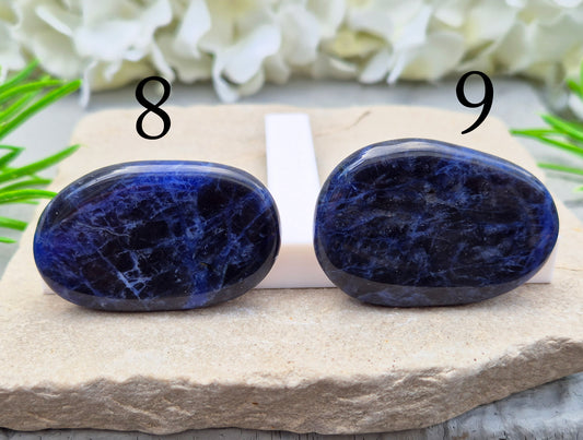 Beautiful A-grade Sodalite palm stone from Namibia. Supports clear thinking, confidence in communication, and emotional calm. Throat & Third Eye chakra crystal.